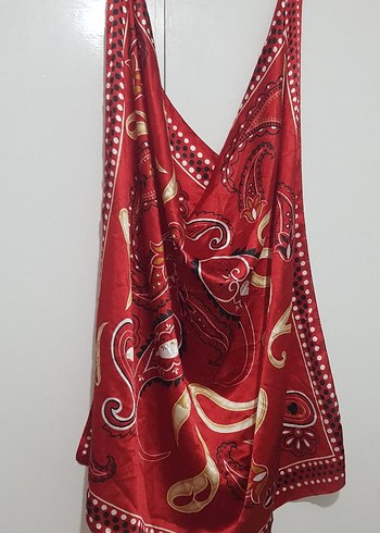 Kırmızı Parlak Desenli Kadın Fular - Görsel 4