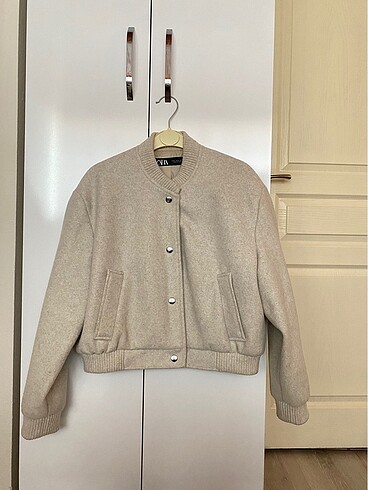 ZARA BOMBER CEKET