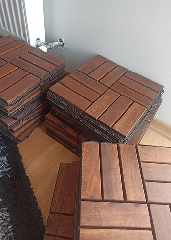 Kahverengi Ahşap Puzzle Döşeme