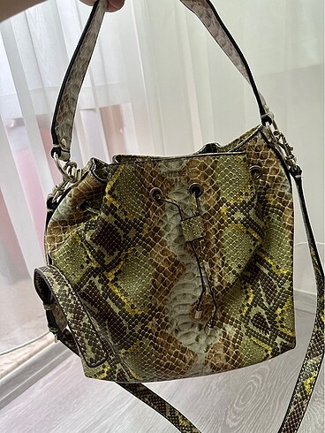 Guess çanta