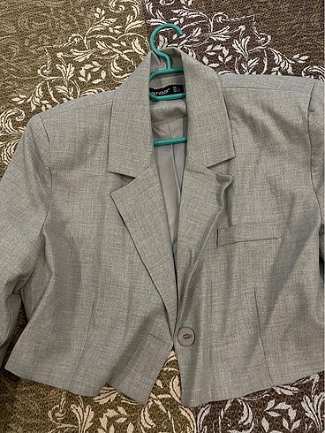 #crop blazer