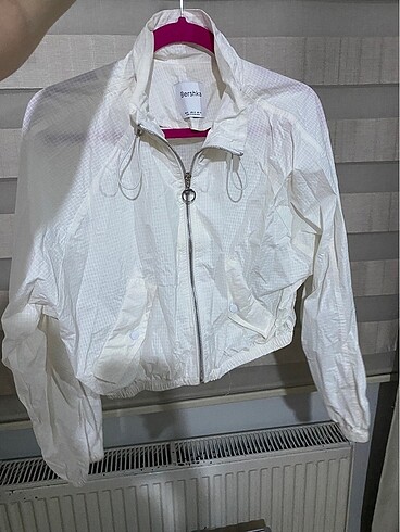 Bershka paraşüt kumaş hırka