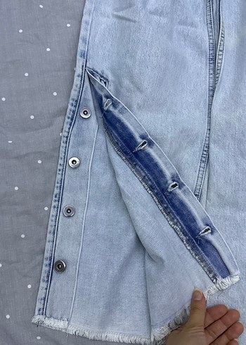 Düğmeli Salaş Kadın Midi Kot Pantolon - Görsel 2