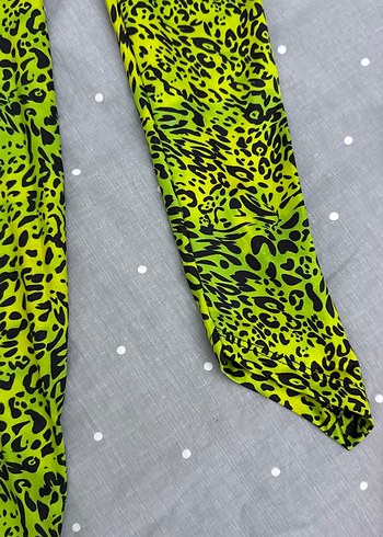 Sarı Uzun Kollu Yılan Desenli elbise - Görsel 3