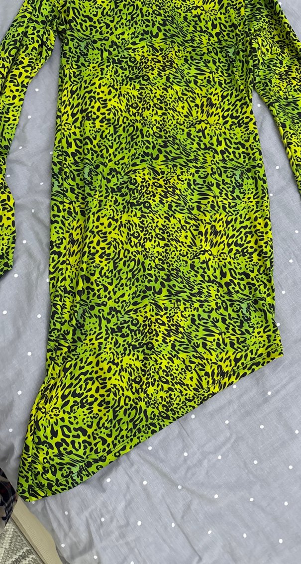 Sarı Uzun Kollu Yılan Desenli elbise - Görsel 2