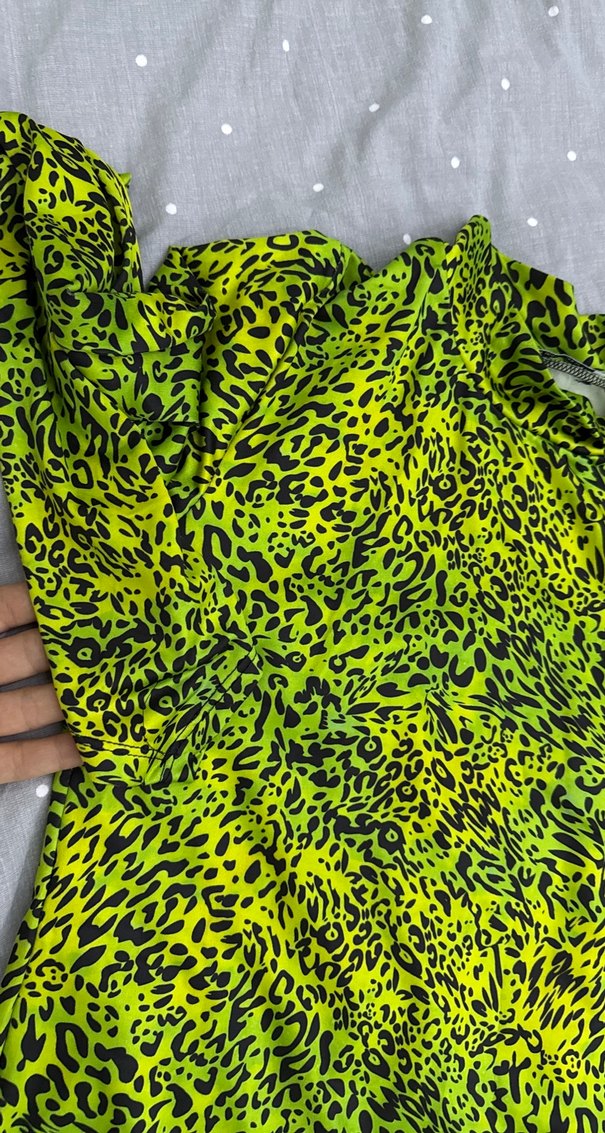 Sarı Uzun Kollu Yılan Desenli elbise - Görsel 5