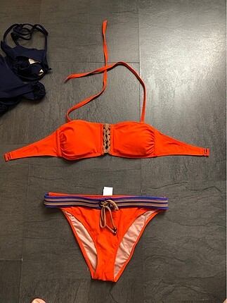 Zeki turuncu bikini