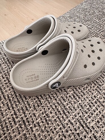 28 Beden Crocs glitter