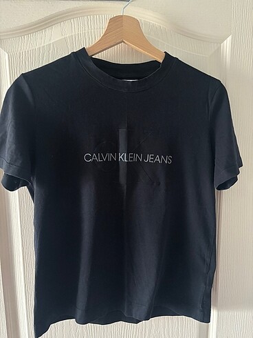 Calvin Klein tişört kadın
