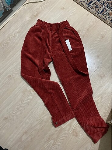 Kadife kiretmit rengi pantalon