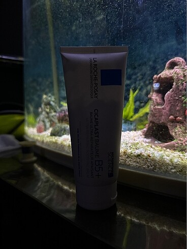 Beden Renk La roche posta cıcaplast baume b5+