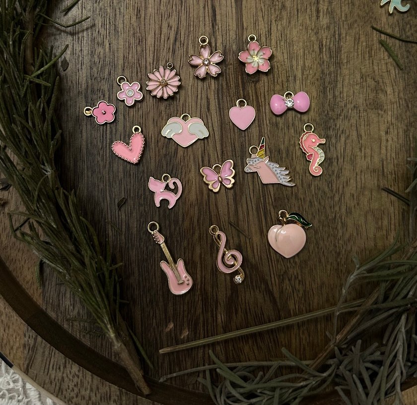 Pembe Charm abahtarlık - Görsel 2