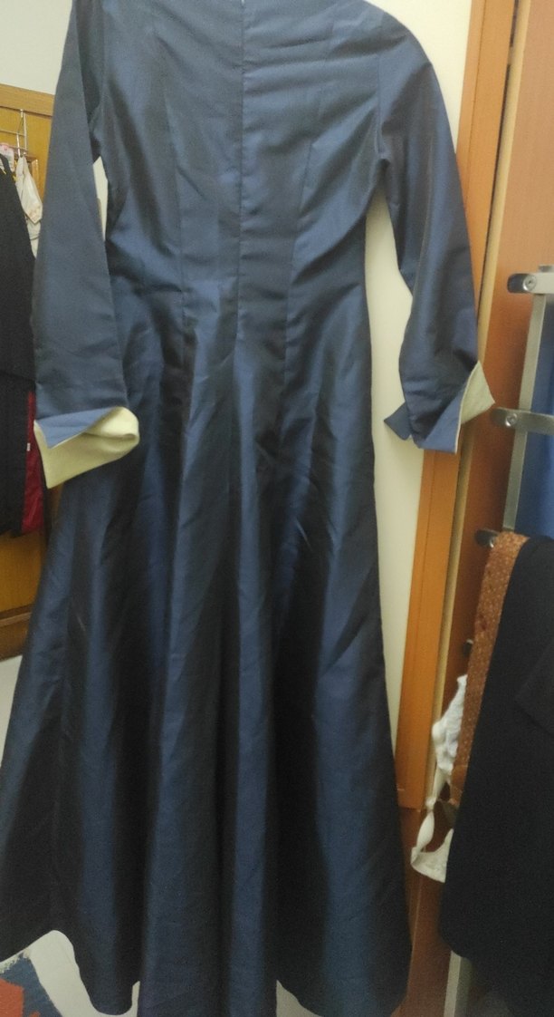 Lacivert Uzun Gotik Kadın Elbisesi - Görsel 2