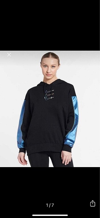 Nike sweatshirt