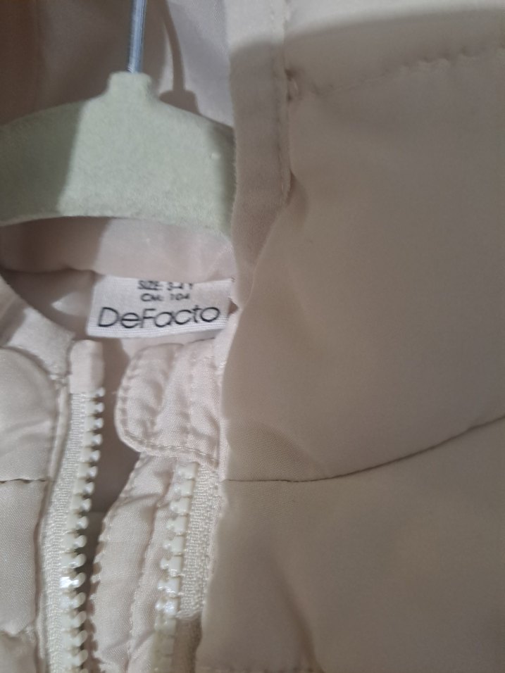 Kız Çocuk Kapüşonlu Bej Yelek - Görsel 3