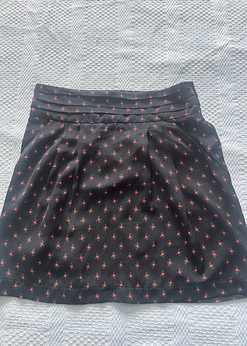 Mini Etek, Pilili, Siyah Çiçek Desenli