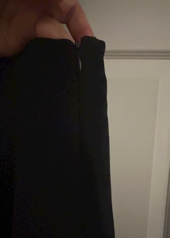 Siyah Süet Midi V Yaka İnce Askılı Elbise - Görsel 3