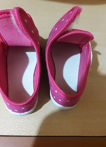 22 Beden pembe Renk Pembe puantiyeli ev ayakkabısı 