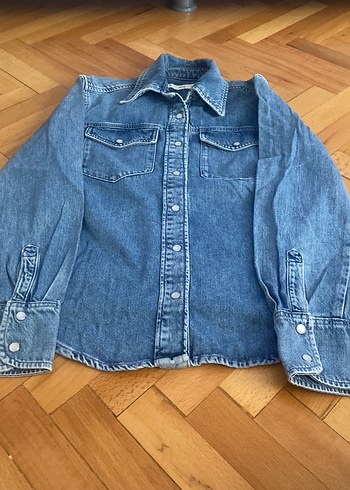 Mavi Denim Düğmeli Salaş Gömlek Mango marka S beden