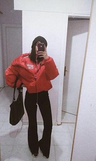 Stradivarius kırmızı oversize mont