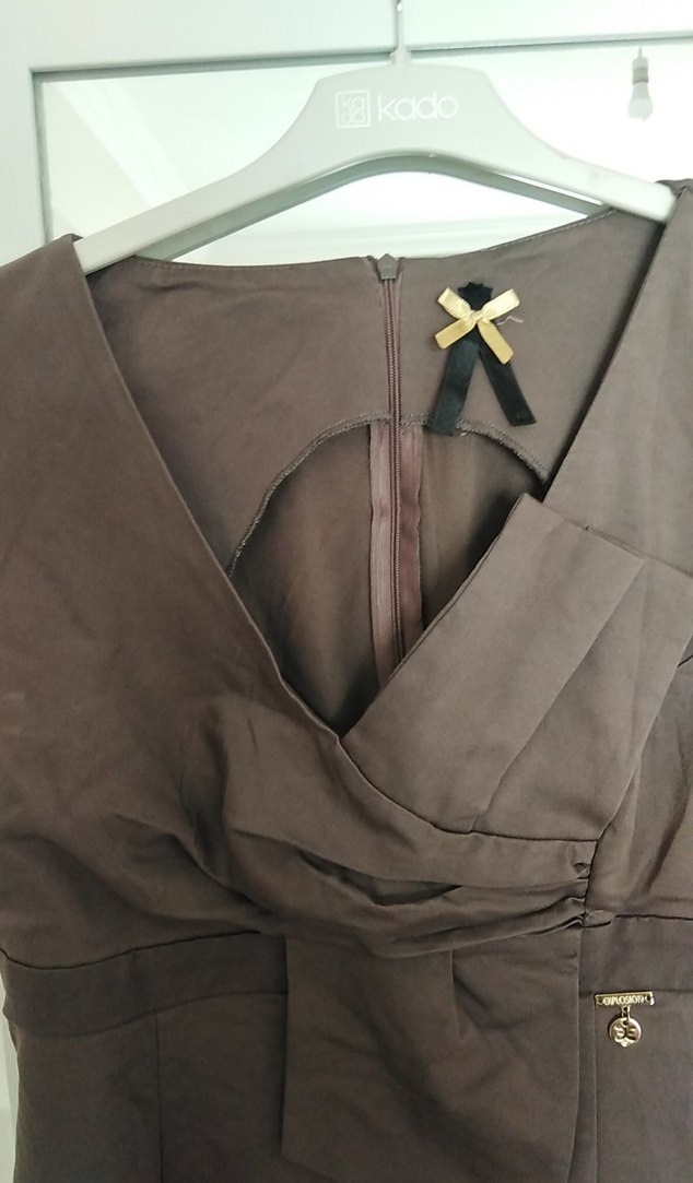 Kahverengi V Yaka Kemerli Midi Elbise - Görsel 3