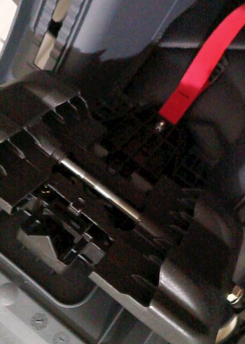 Kırmızı Çocuk Oto Koltuğu - Görsel 9