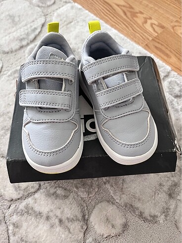 Adidas Adidas çocuk ayakkabısı