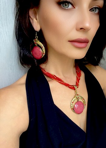Zara Bohem kırmızı küpe kolye set