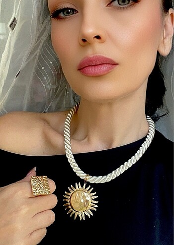 Beden altın Renk Gold güneş charm kolye