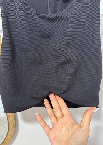 m Beden Siyah Kolsuz Mini Crop Top