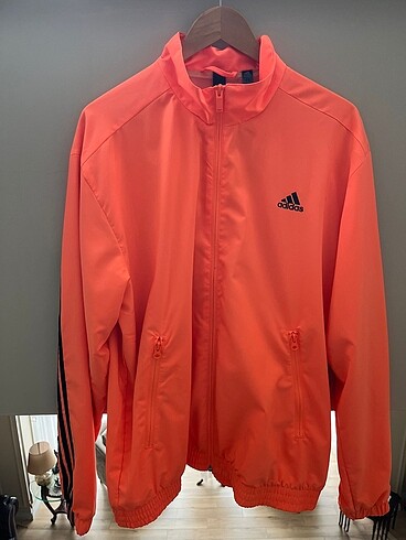 Adidas yağmurluk