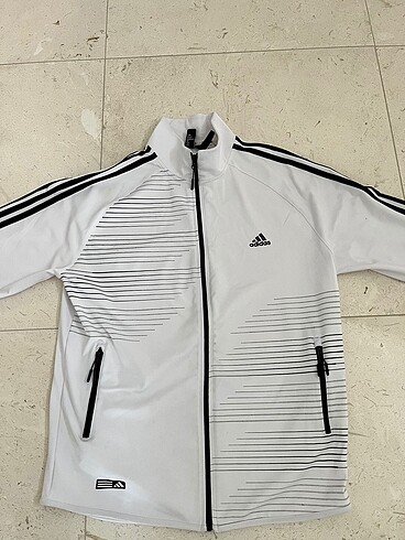 Adidas yağmurluk