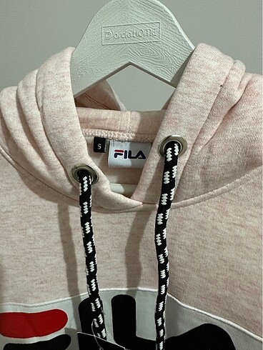 s Beden pembe Renk FILA SWEATSHIRT YENİDİR GİYİLMEMİŞTİR