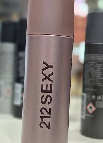 CAROLİNA HERRERA 212 SEXY DEODORANT