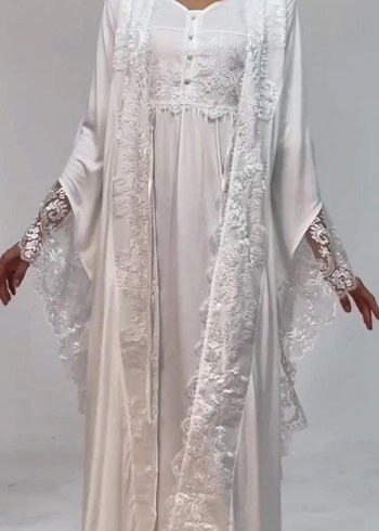 İşlemeli Beyaz Uzun Kadın Sabahlık - Görsel 3