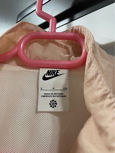 s Beden Nike kadın pembe yağmurluk