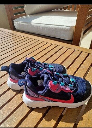 Nike spor ayakkabi 23.5 no orjinal