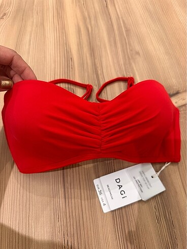 s Beden kırmızı Renk Etiketli Dagi Bikini Üstü