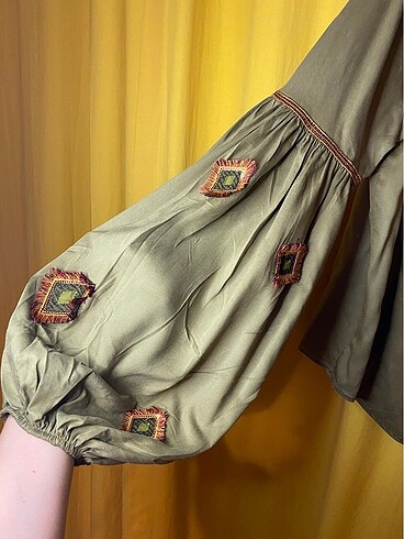 Koton Fahriye Evcen Haki Gömlek - Görsel 2