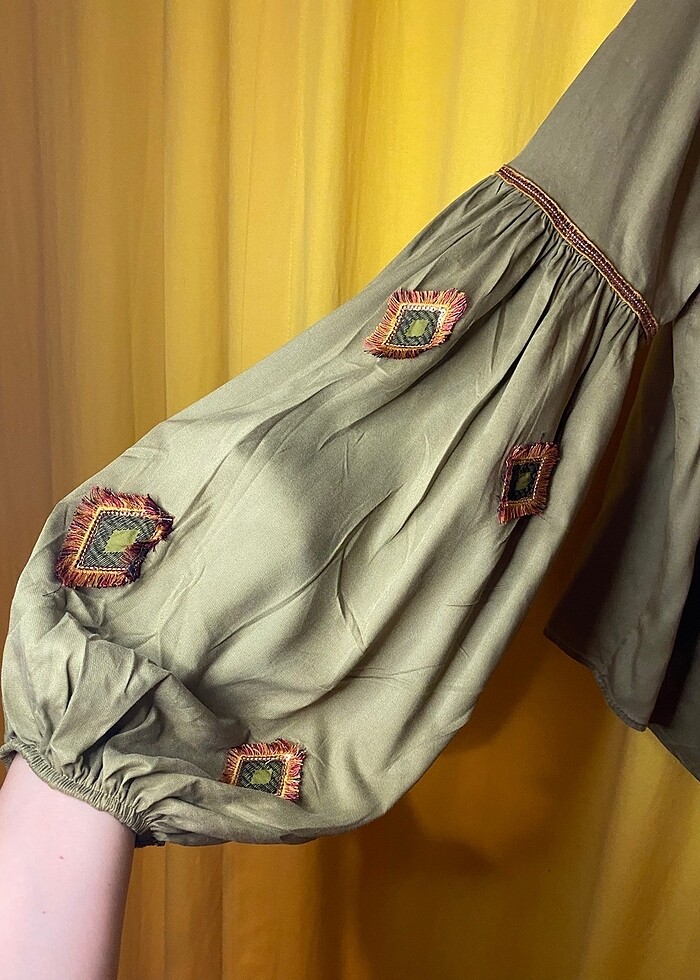 Koton Fahriye Evcen Haki Gömlek - Görsel 2