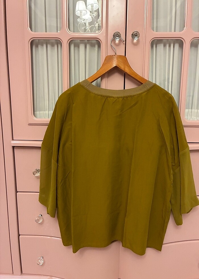 Yargıcı Haki Yarı Transparan Bluz - Görsel 2