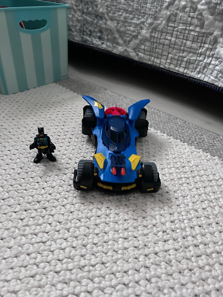 Batman Koyu Mavi Oyuncak Araba - Görsel 4