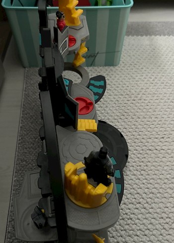 Koyu Gri Batman Oyun Seti Figürleriyle - Görsel 2