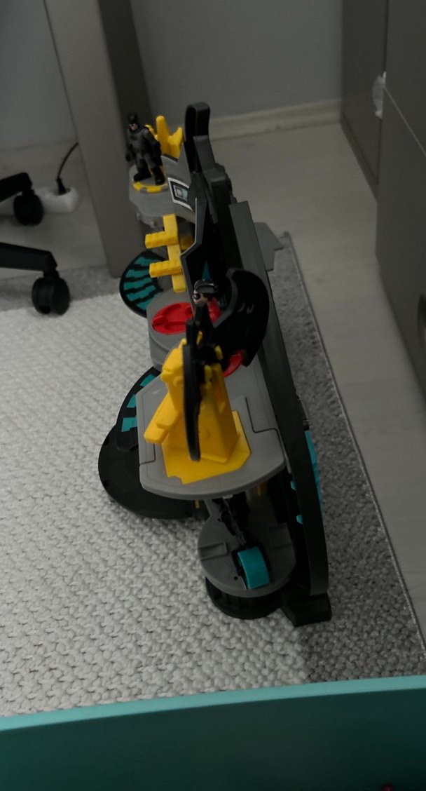 Koyu Gri Batman Oyun Seti Figürleriyle - Görsel 3