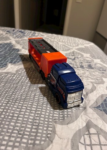 Küçük Hot wheels tır - Görsel 3