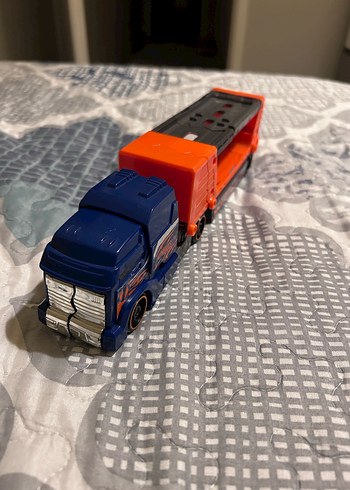 Küçük Hot wheels tır - Görsel 4
