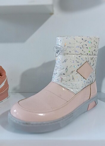 Zara Çocuk bot