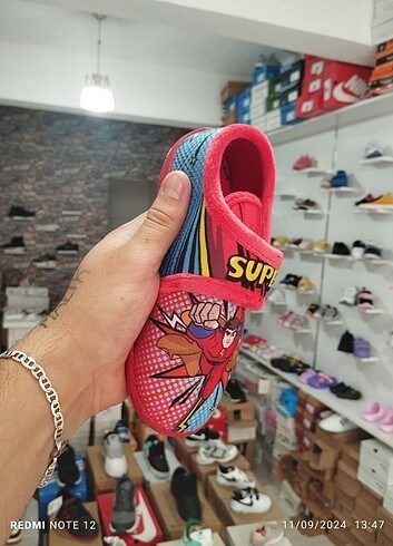 28 Beden Süperman erkek çocuk kreş panduf