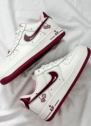 37 Beden Nike Air force valentine's spor ayakkabı