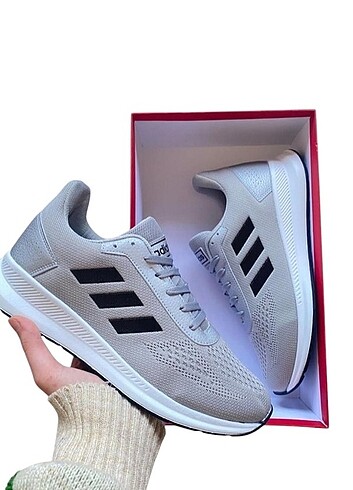 41 Beden Adidas erkek spor ayakkabı